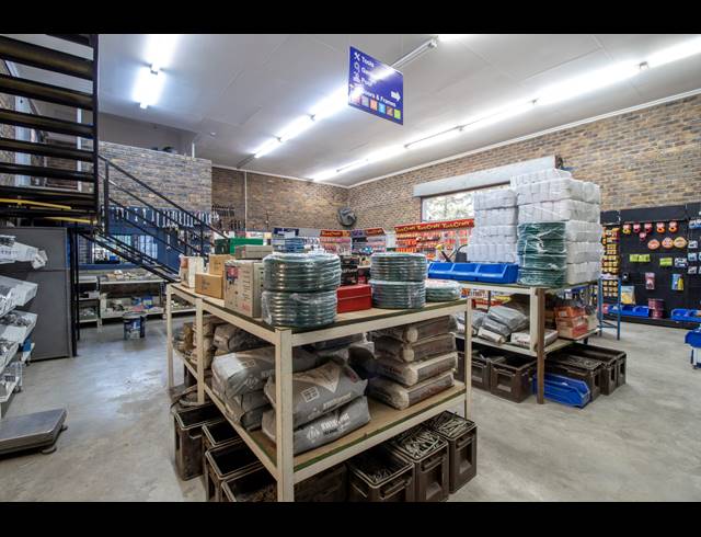 2,000M² INDUSTRIAL YARD FOR SALE IN OLIFANTSFONTEIN